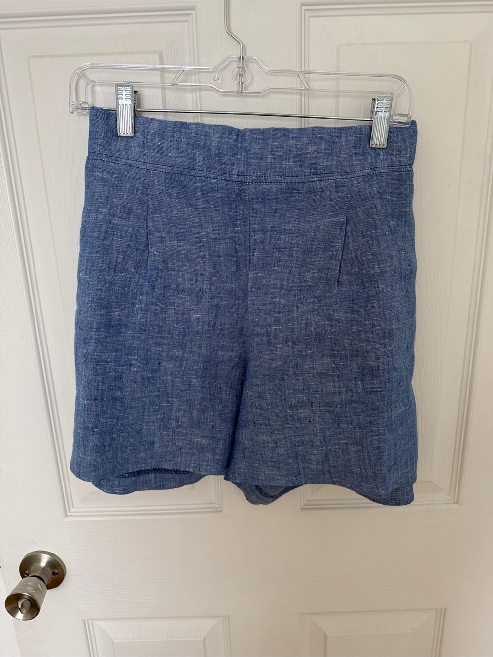 Lilly Pulitzer Chambray Blue Linen Bermuda Shorts. 
Like New